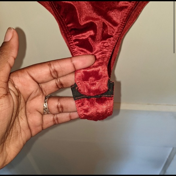 🔴 Red Velvet Notch Neck Sweetheart Off Shoulder Glam Bodysuit Unitard - Picture 3 of 5